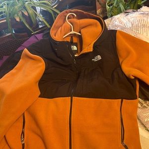 The Northface Hodded Denali 2 fleece jacket